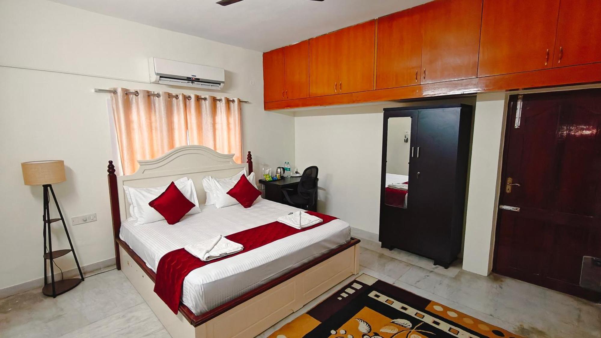 Ananya Deluxe King 3 Apartment